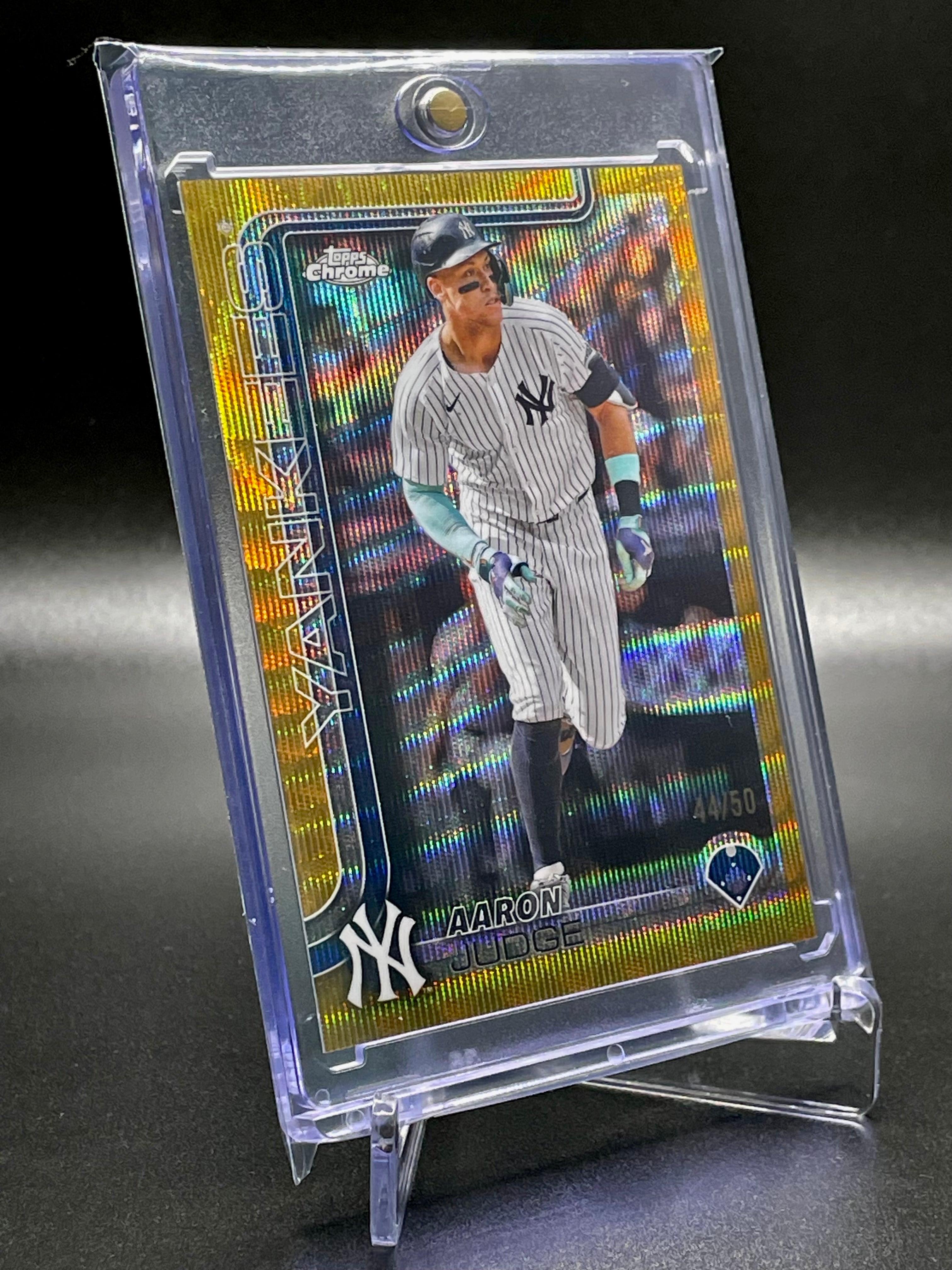 Aaron Judge - 2025 Topps Chrome - Gold Wave /50