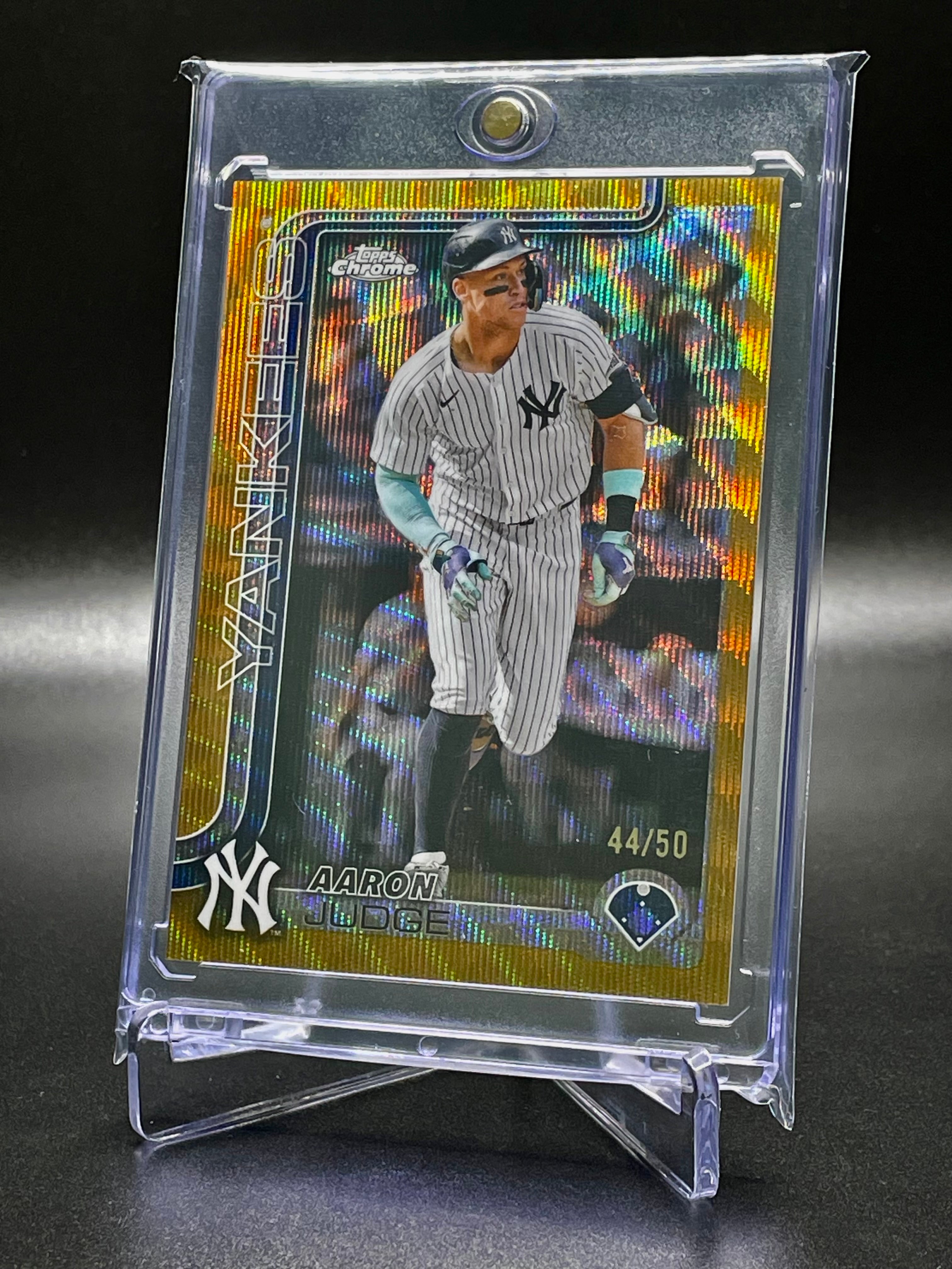 Aaron Judge - 2025 Topps Chrome - Gold Wave /50